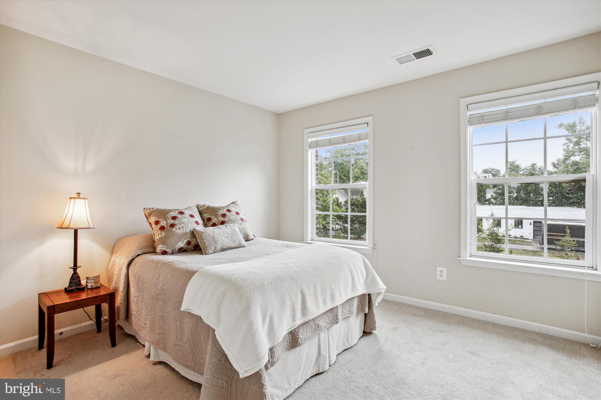 Real estate listing preview #42