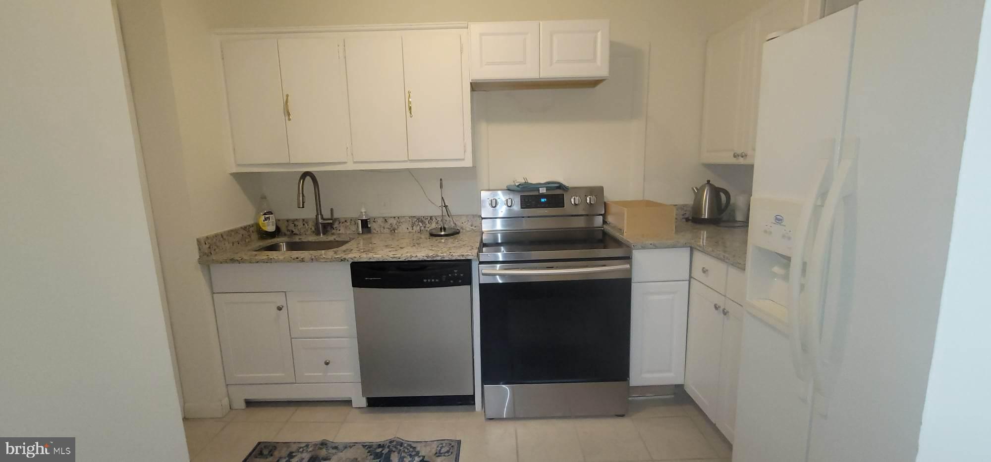 Real estate listing preview #8