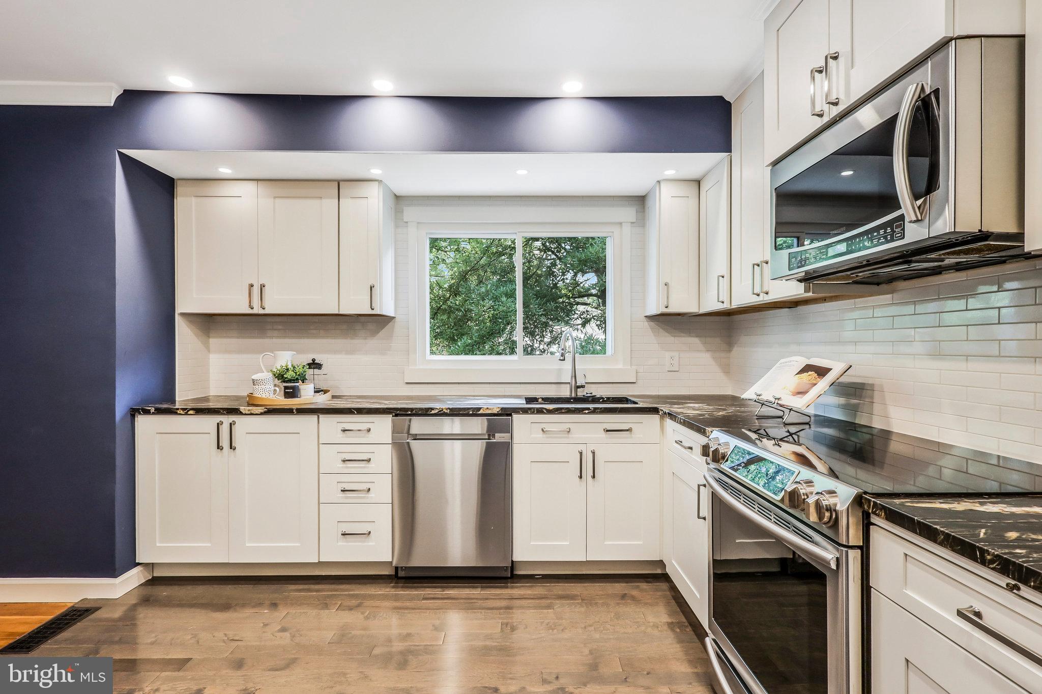 Real estate listing preview #7