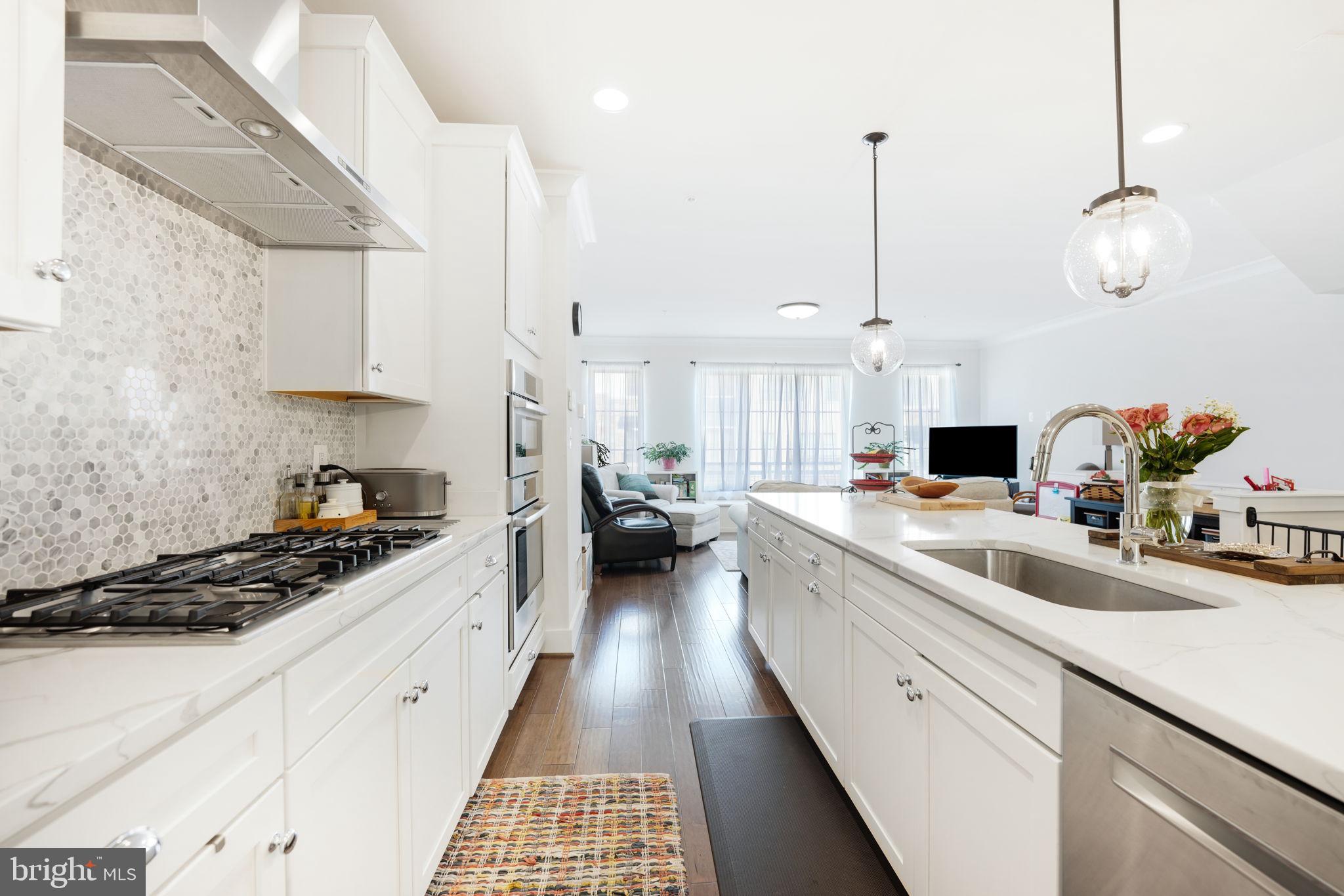 Real estate listing preview #3