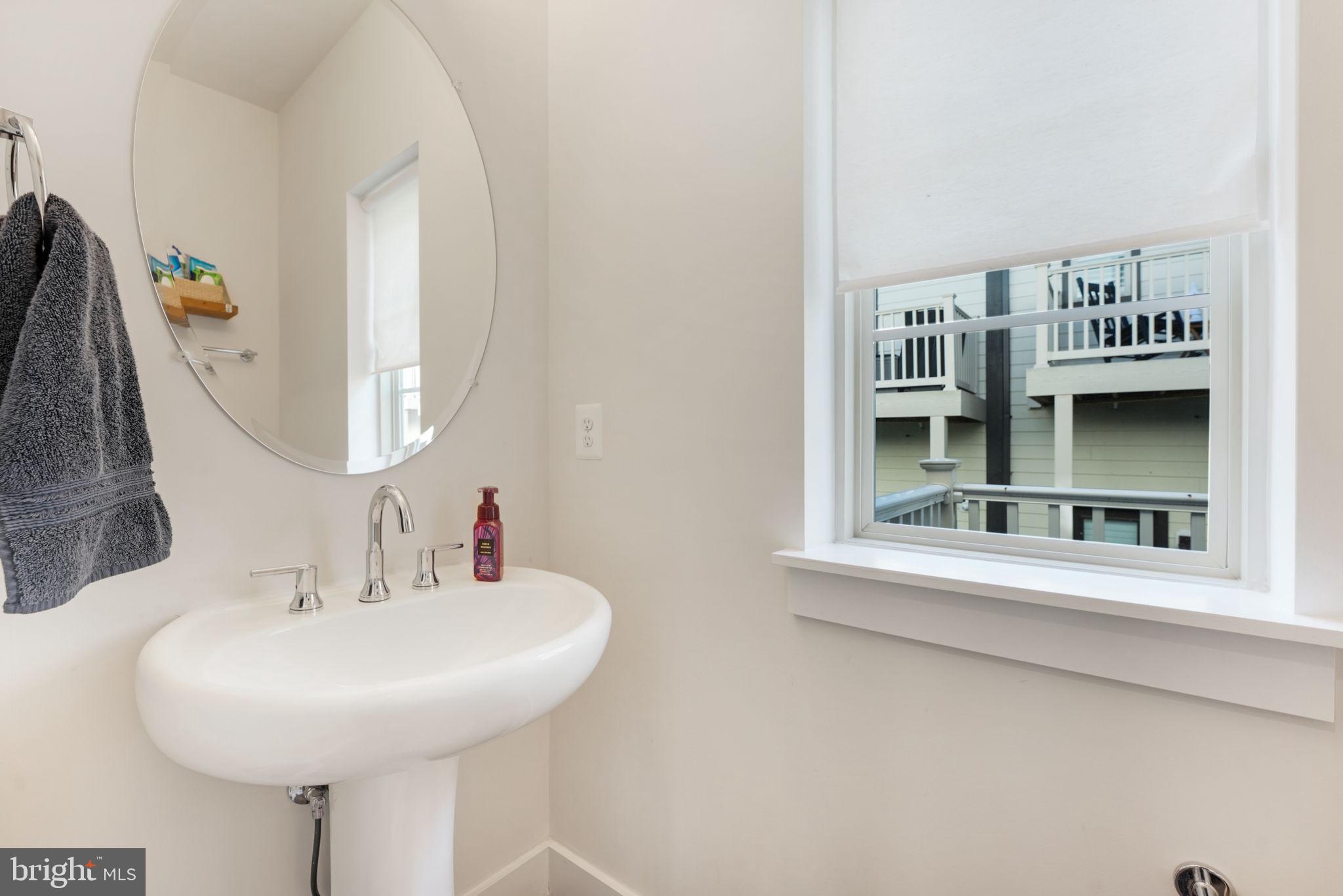 Real estate listing preview #12