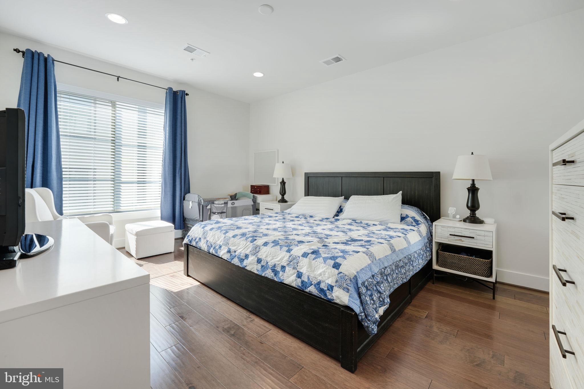 Real estate listing preview #17