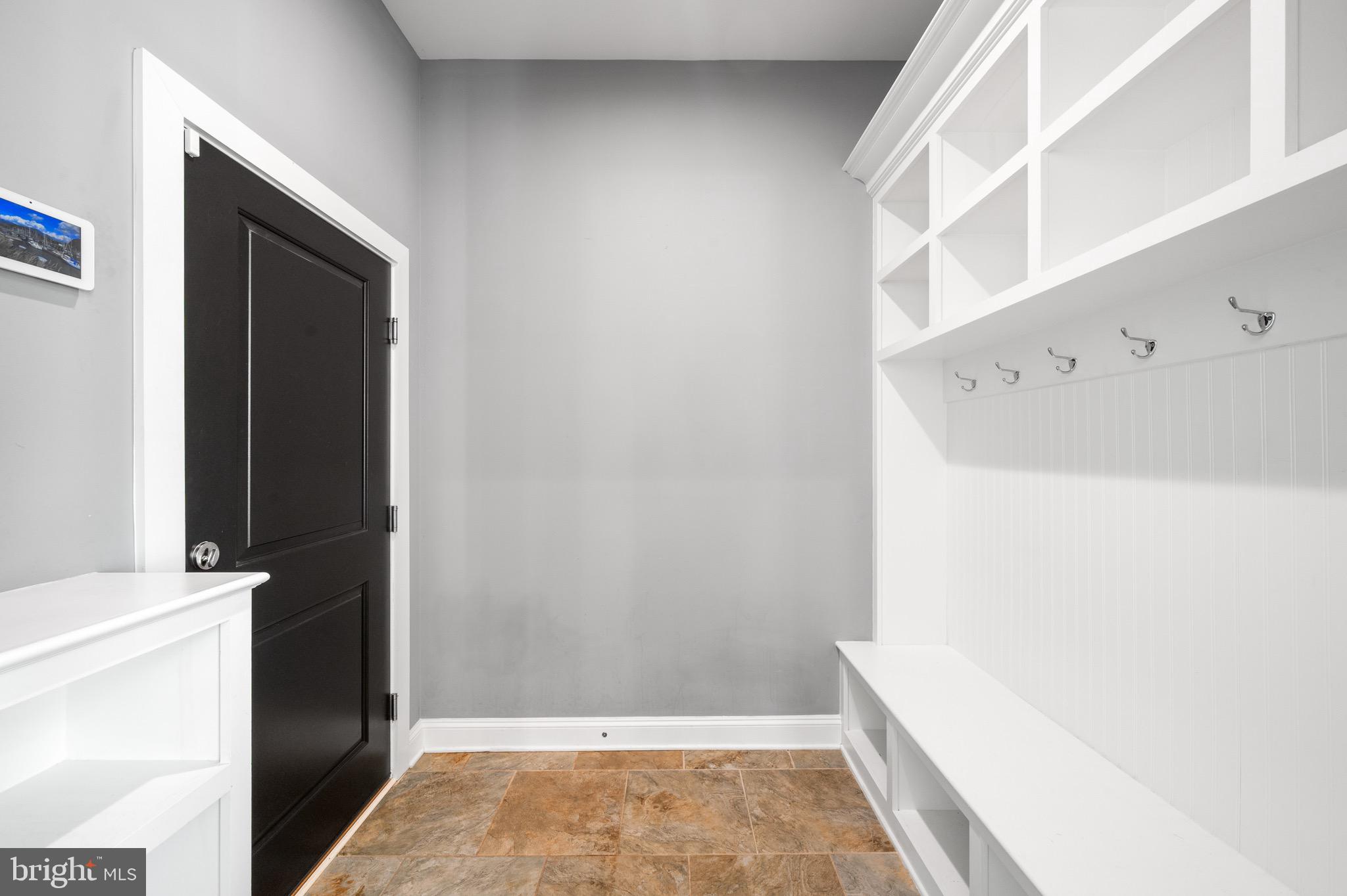 Real estate listing preview #14