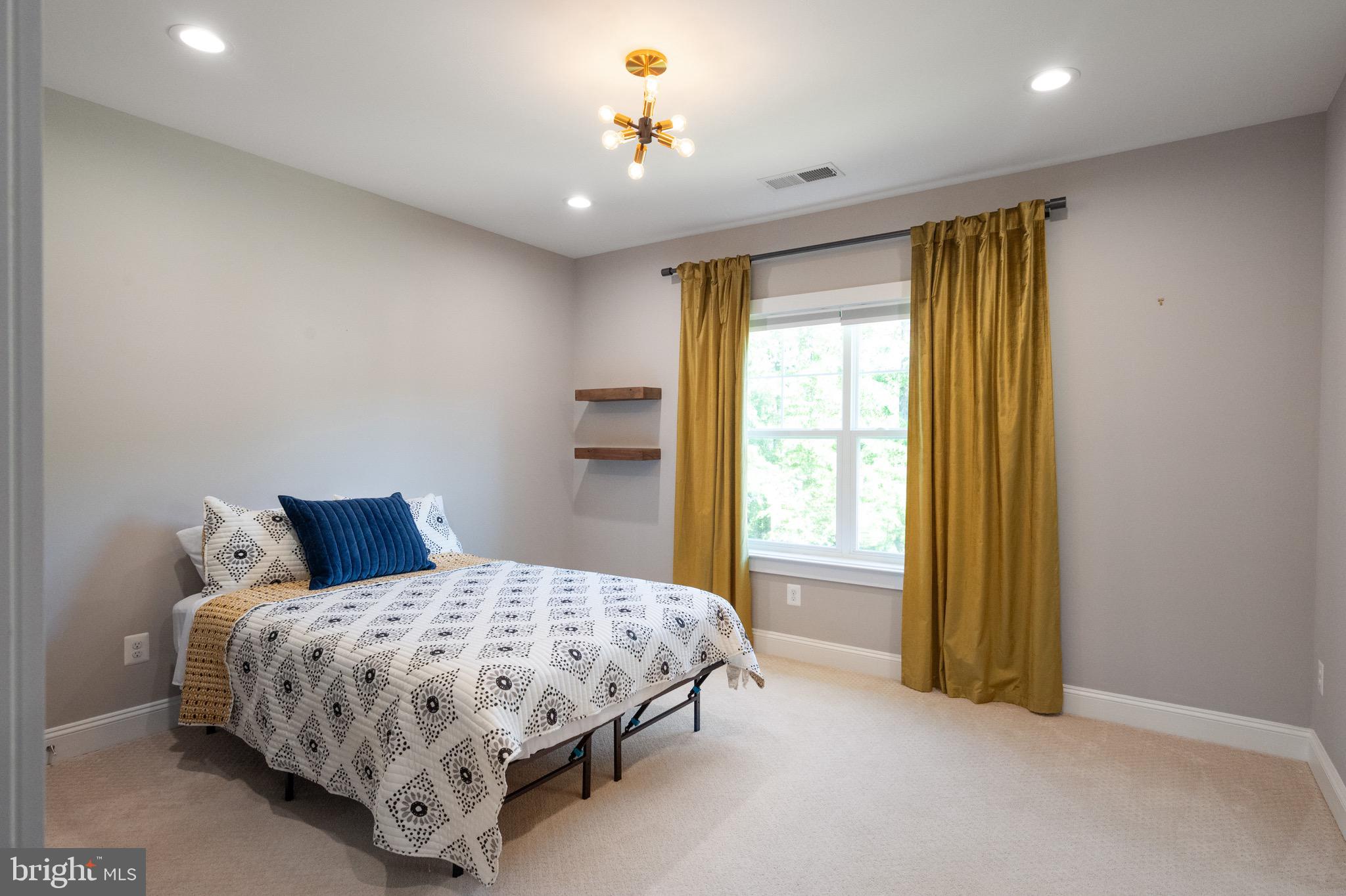 Real estate listing preview #38