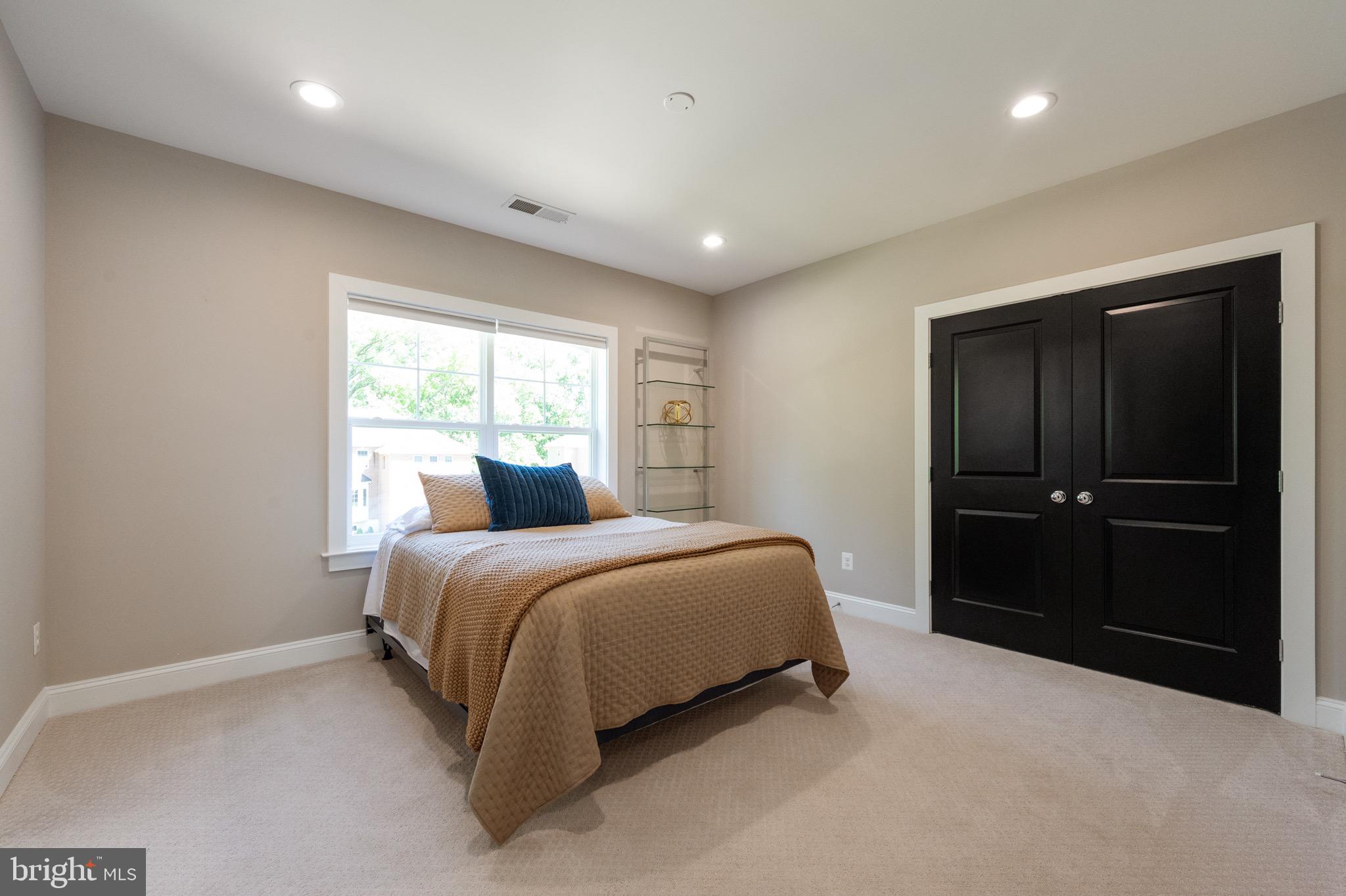 Real estate listing preview #33