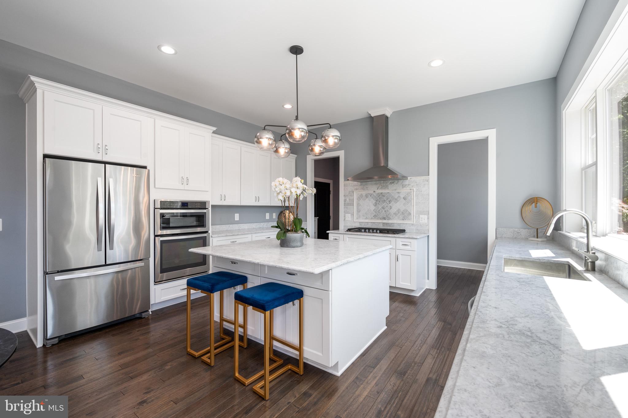 Real estate listing preview #12