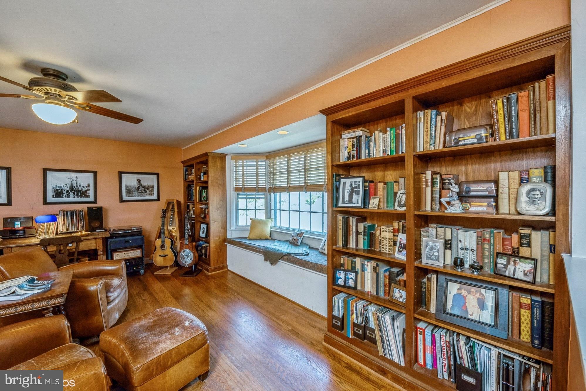 Real estate listing preview #6