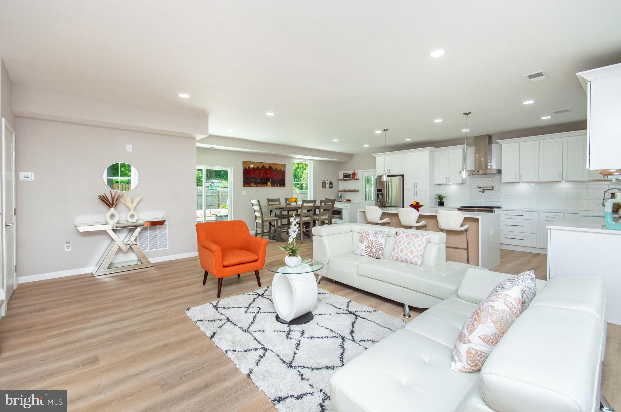 Real estate listing preview #6