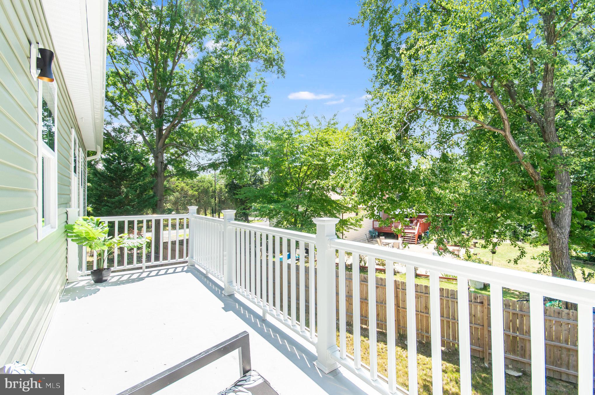 Real estate listing preview #18