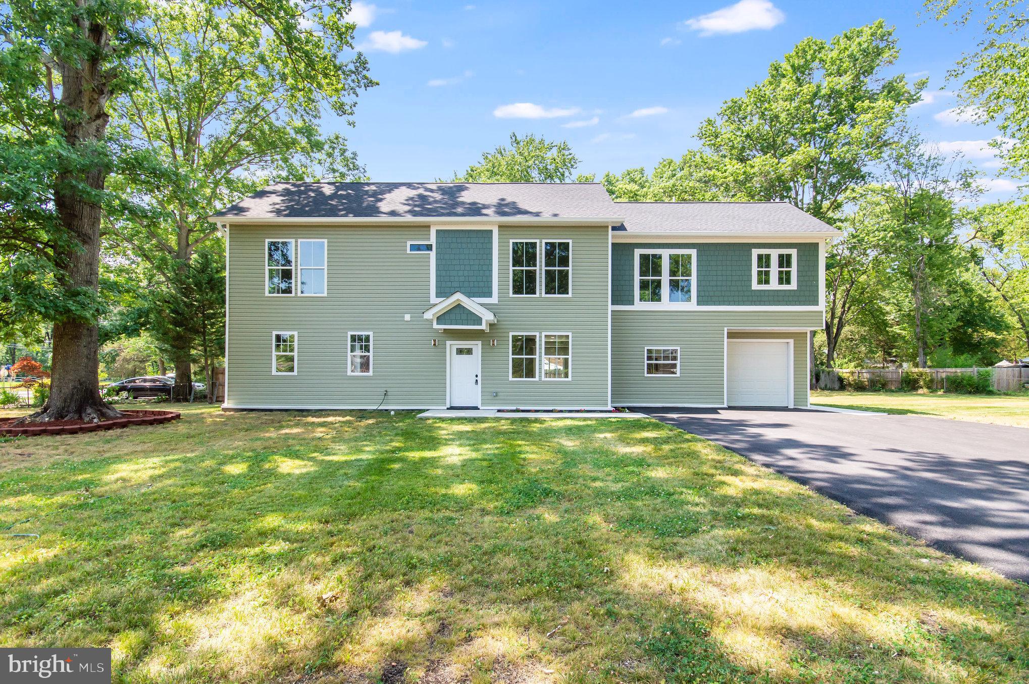 Real estate listing preview #2