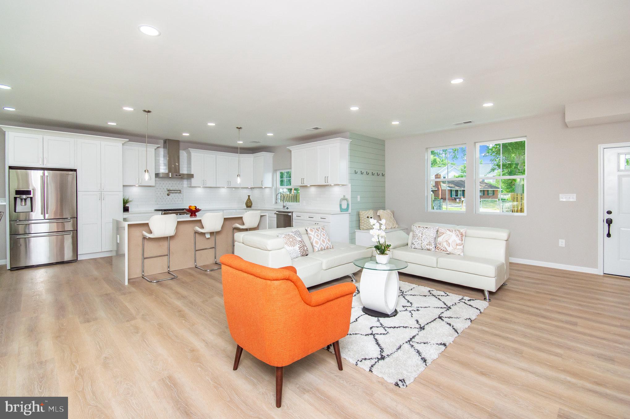 Real estate listing preview #8