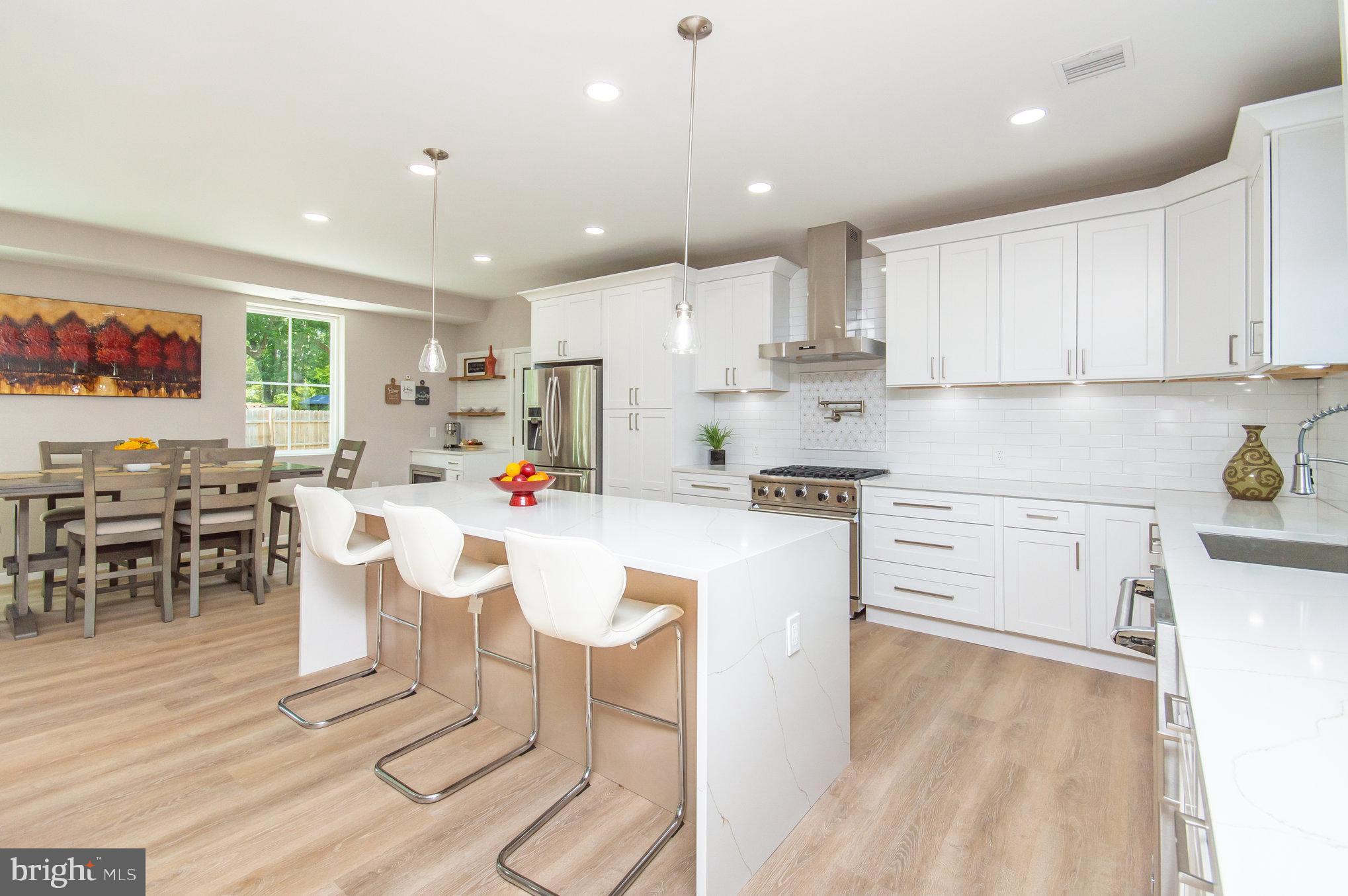 Real estate listing preview #12