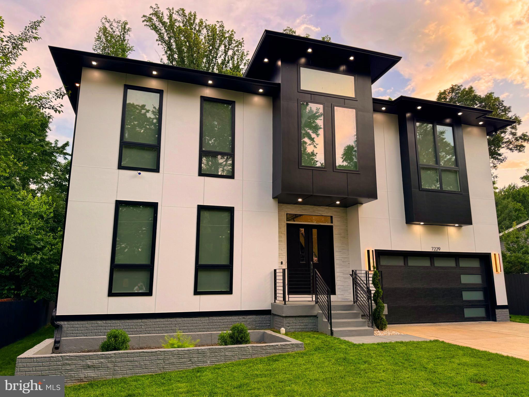 Real estate listing preview #1