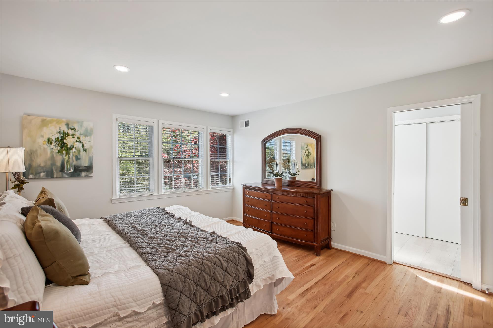 Real estate listing preview #30