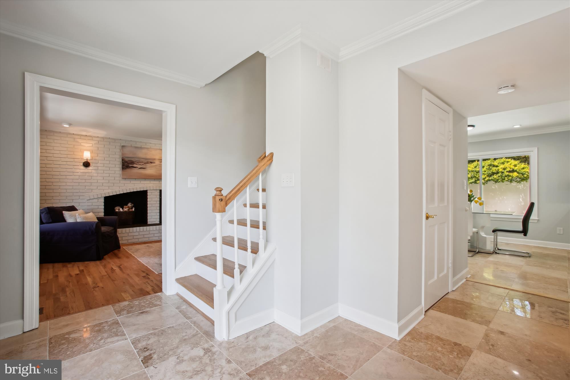 Real estate listing preview #12