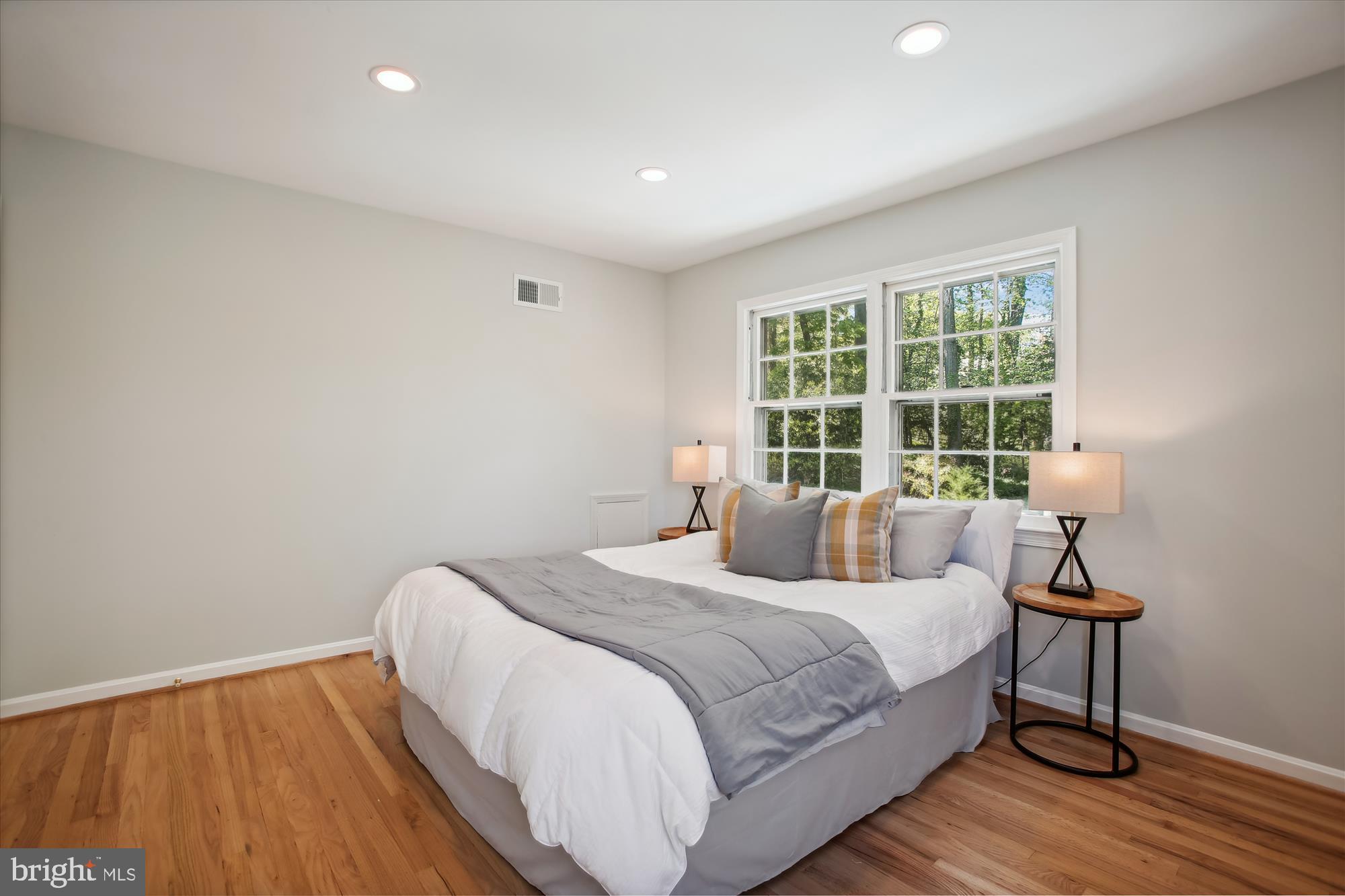 Real estate listing preview #36