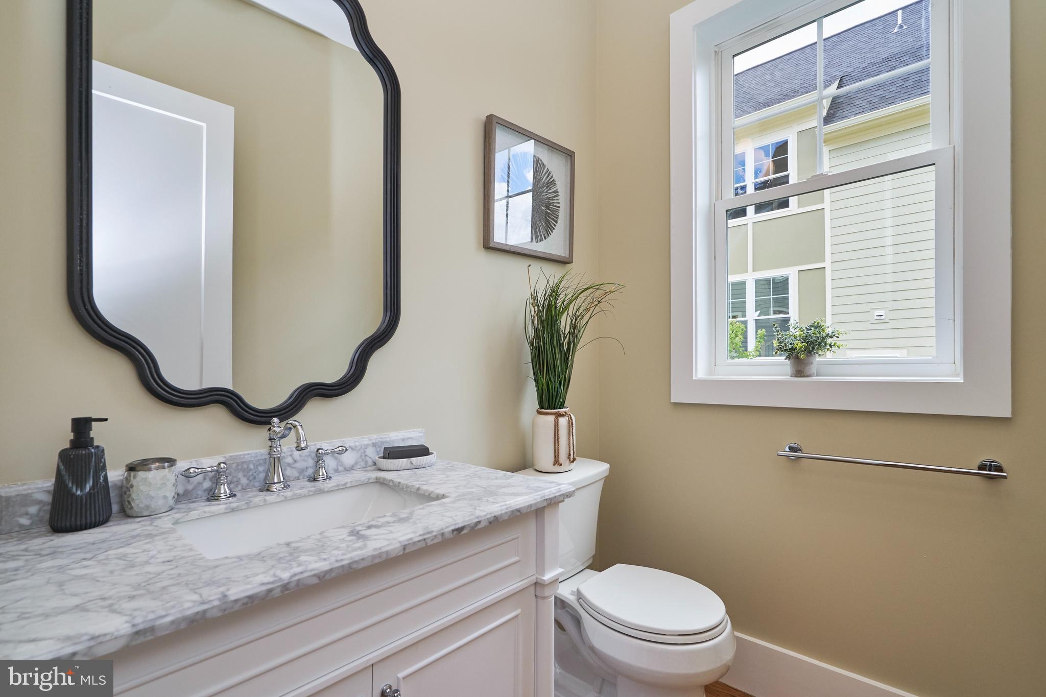 Real estate listing preview #9