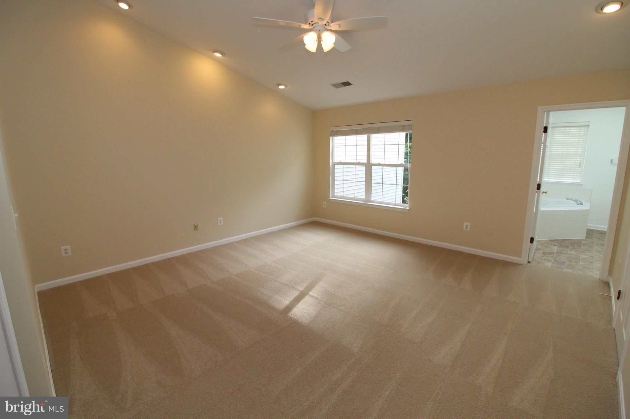 Real estate listing preview #15