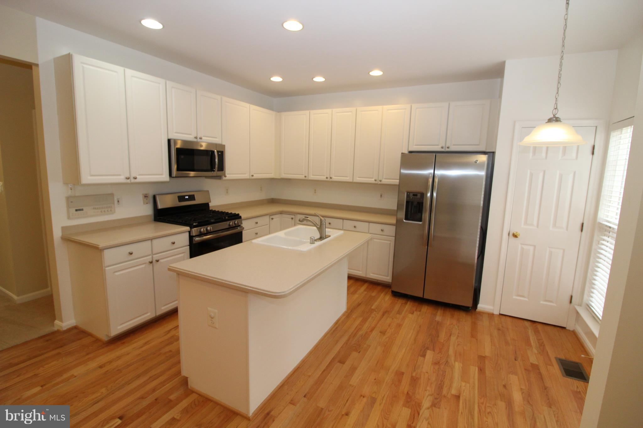 Real estate listing preview #9