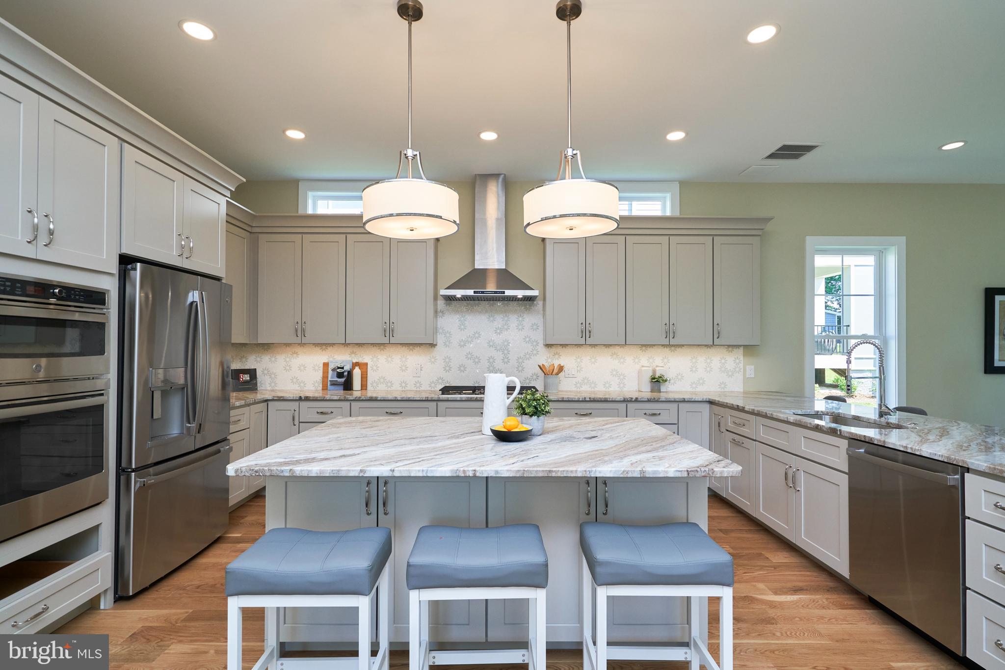 Real estate listing preview #13