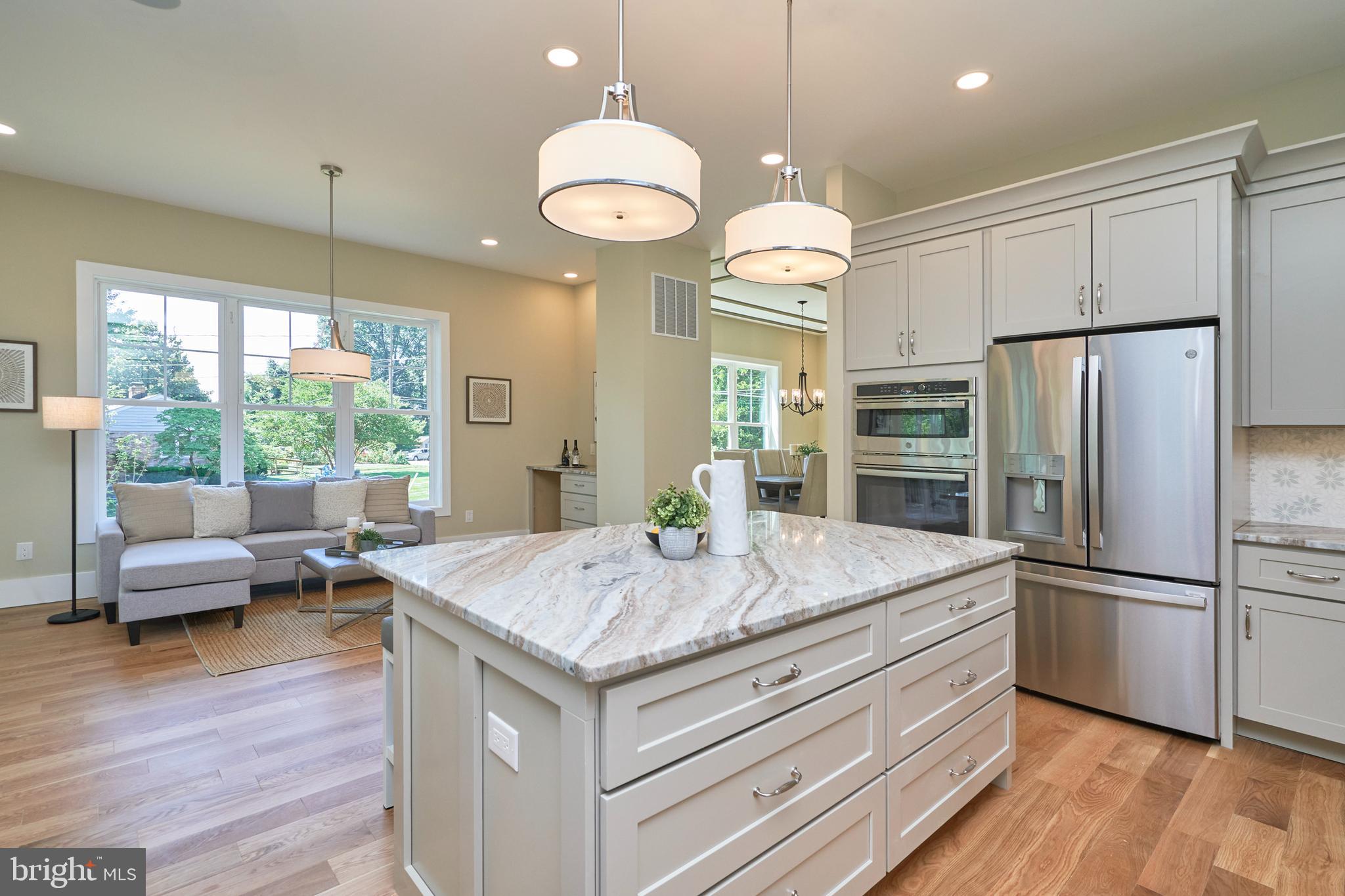 Real estate listing preview #15