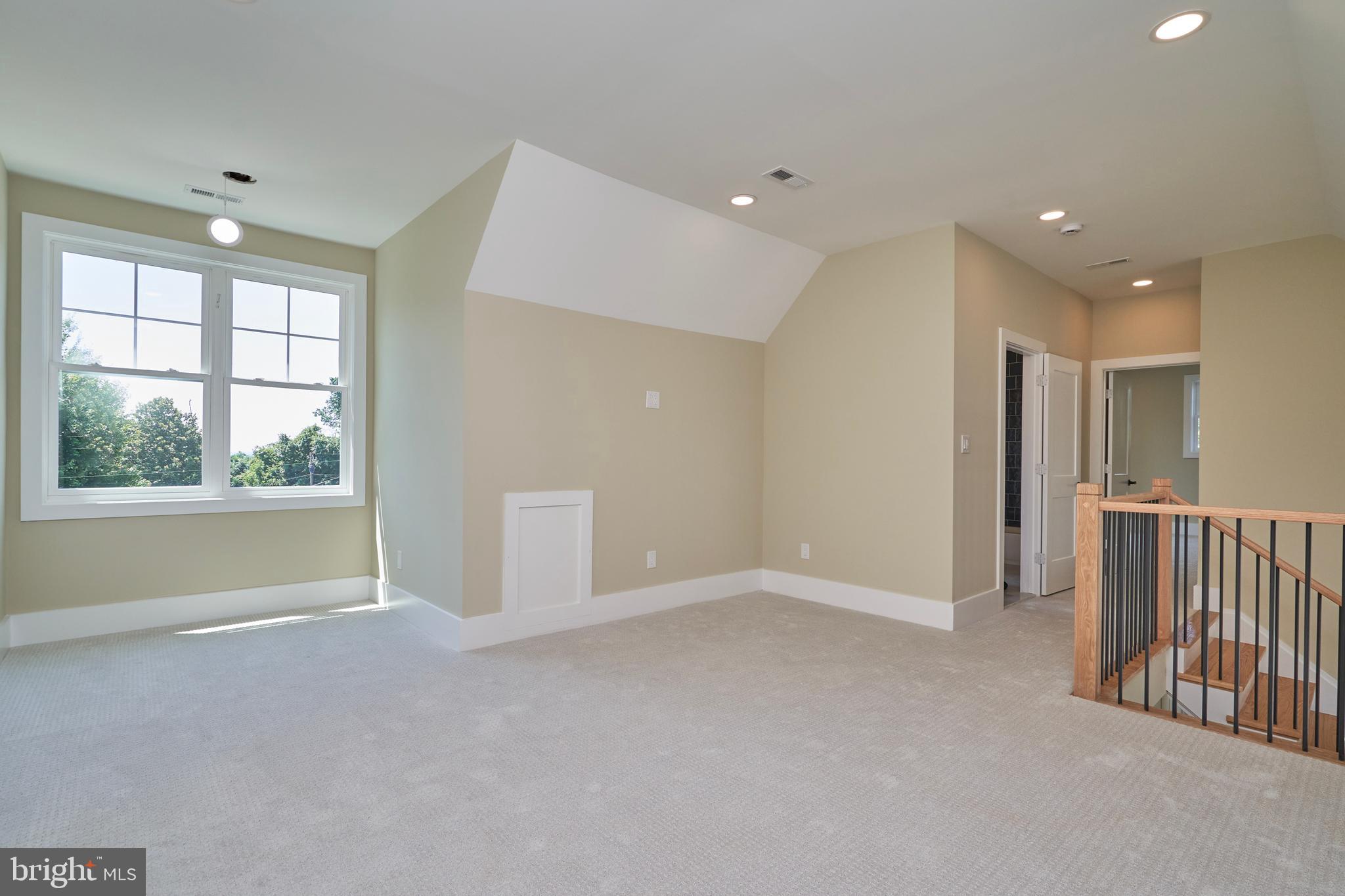 Real estate listing preview #48