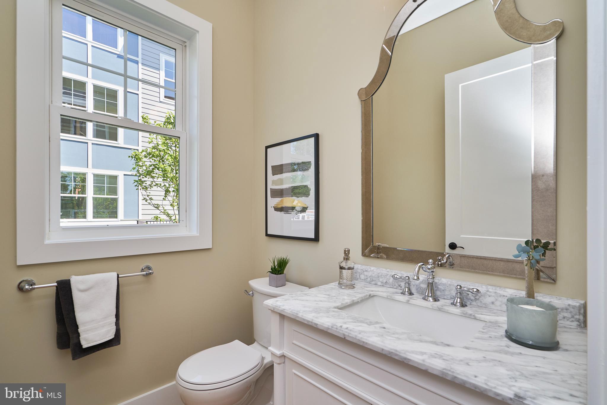 Real estate listing preview #6