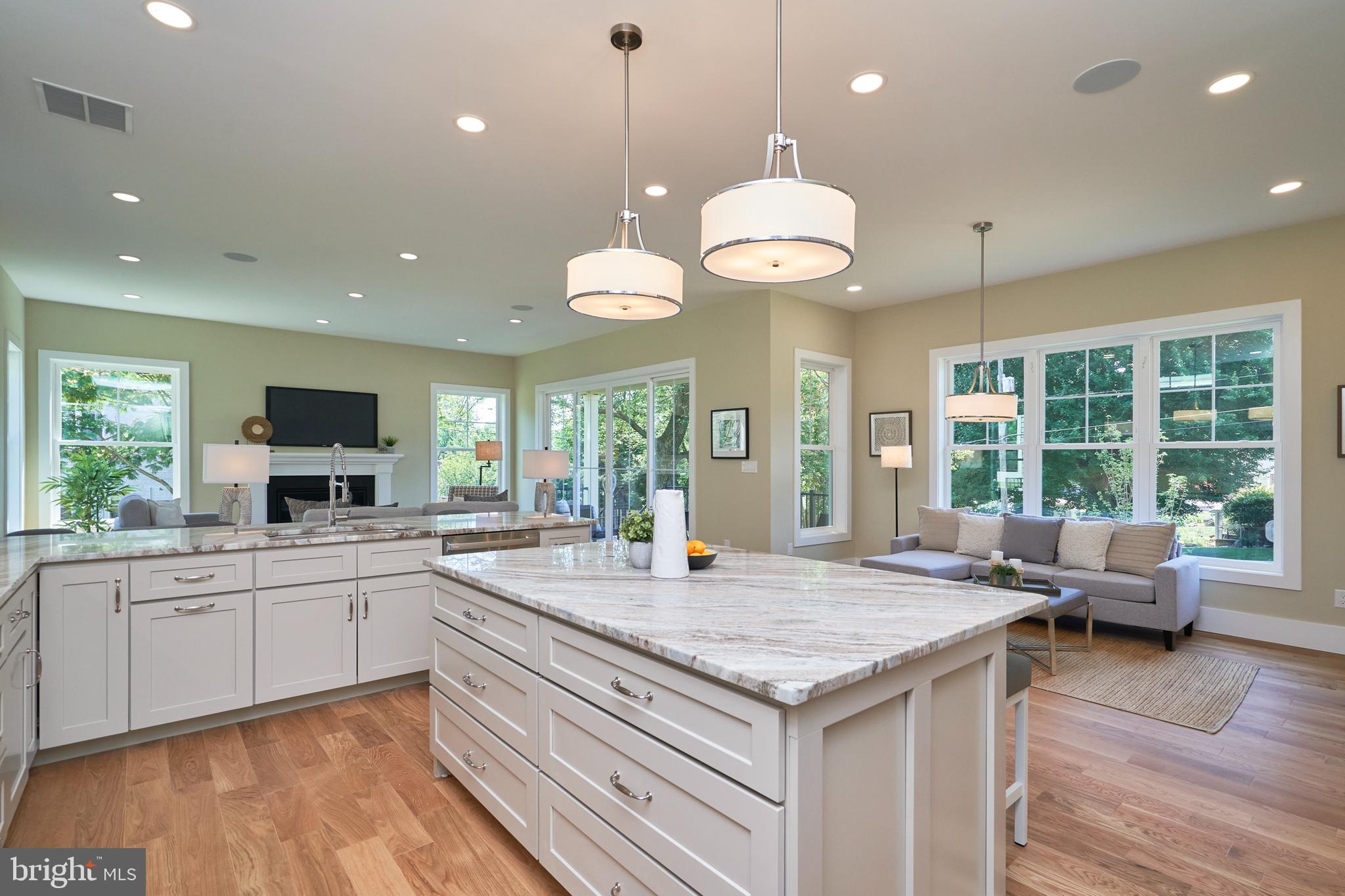 Real estate listing preview #14