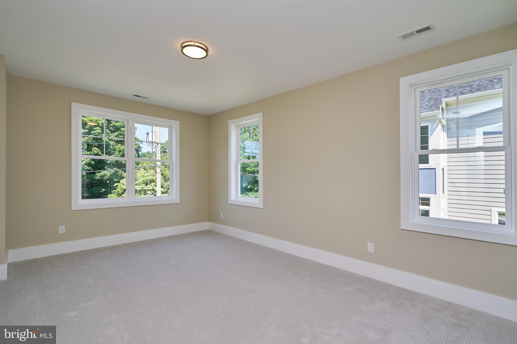 Real estate listing preview #32