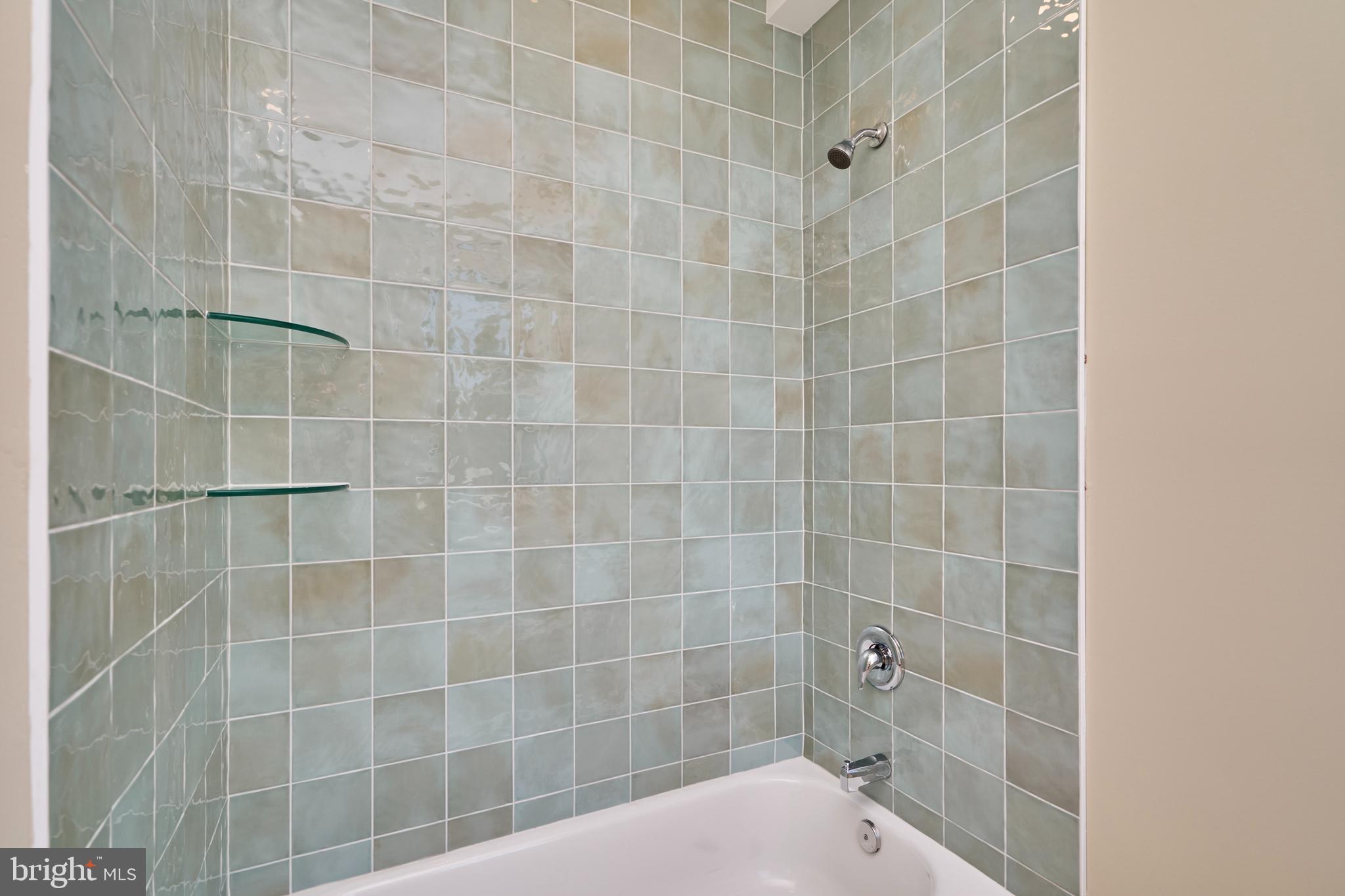 Real estate listing preview #34