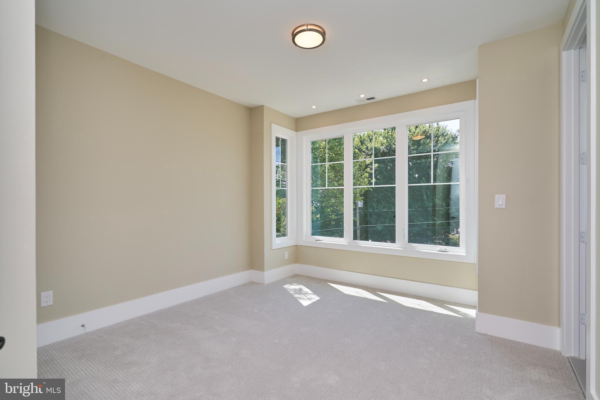 Real estate listing preview #37