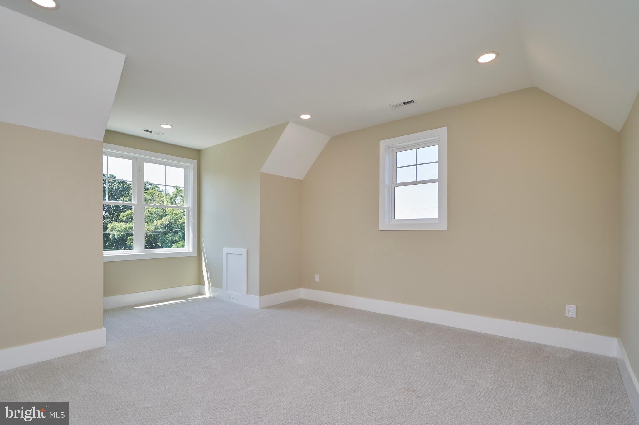 Real estate listing preview #51