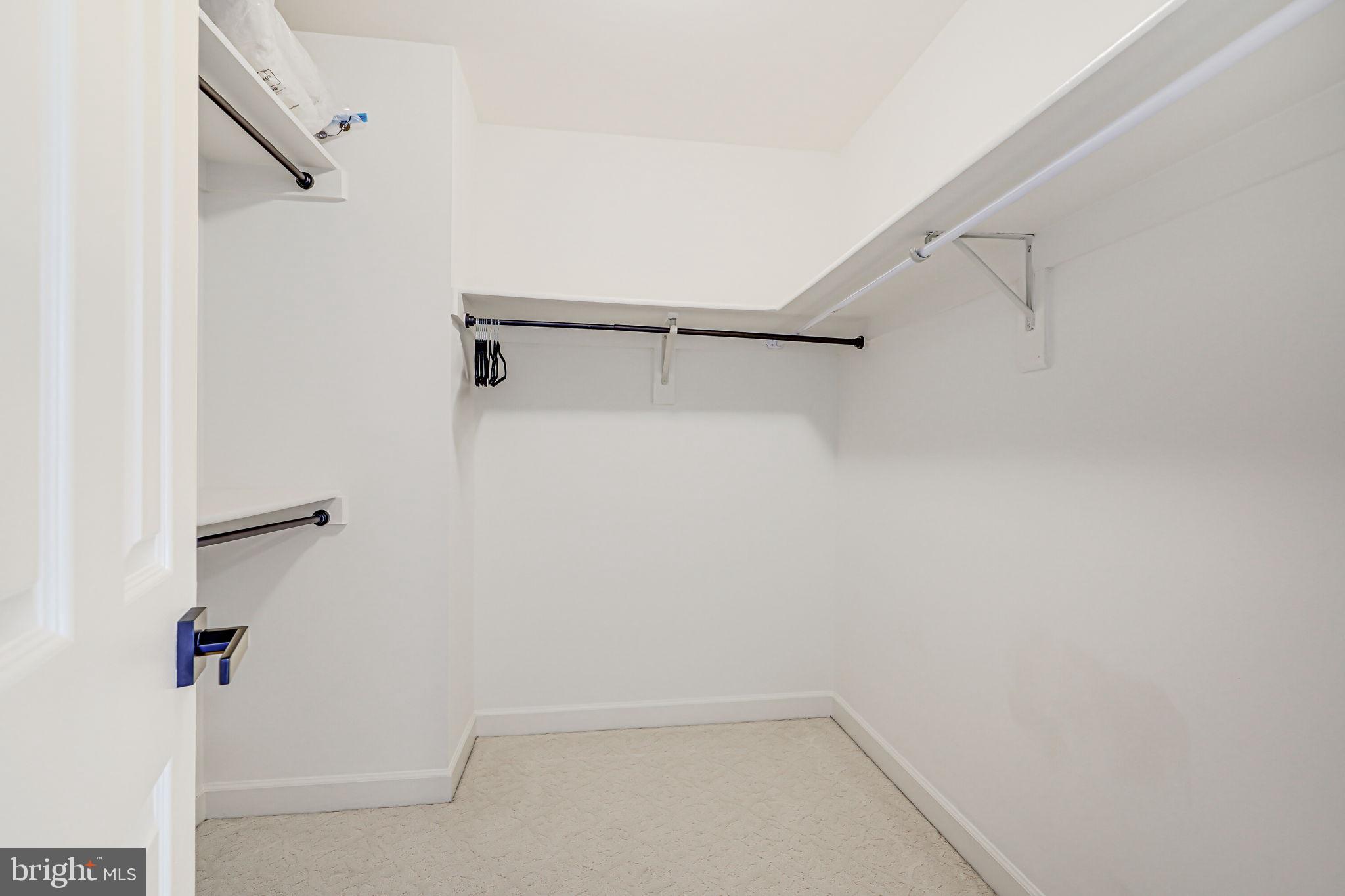 Real estate listing preview #32