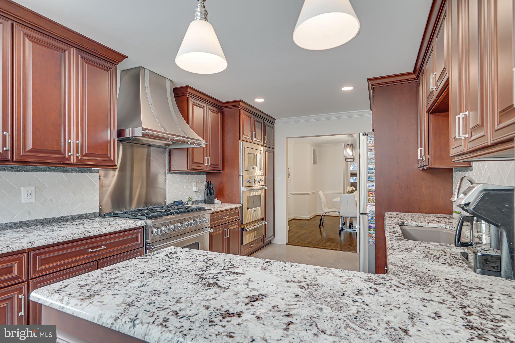 Real estate listing preview #16