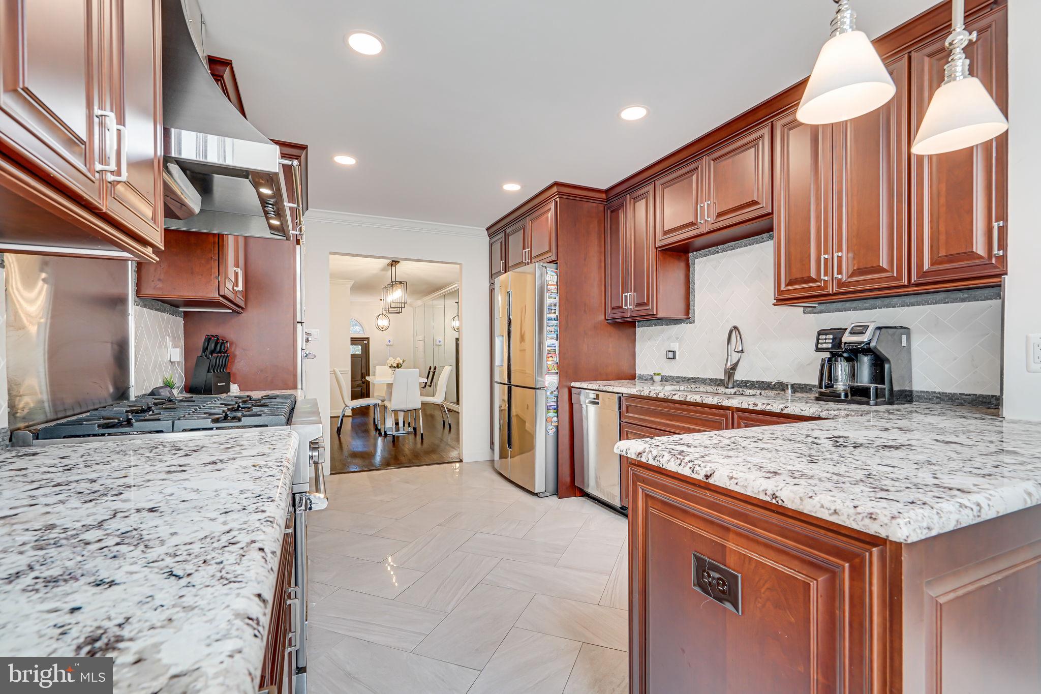 Real estate listing preview #18