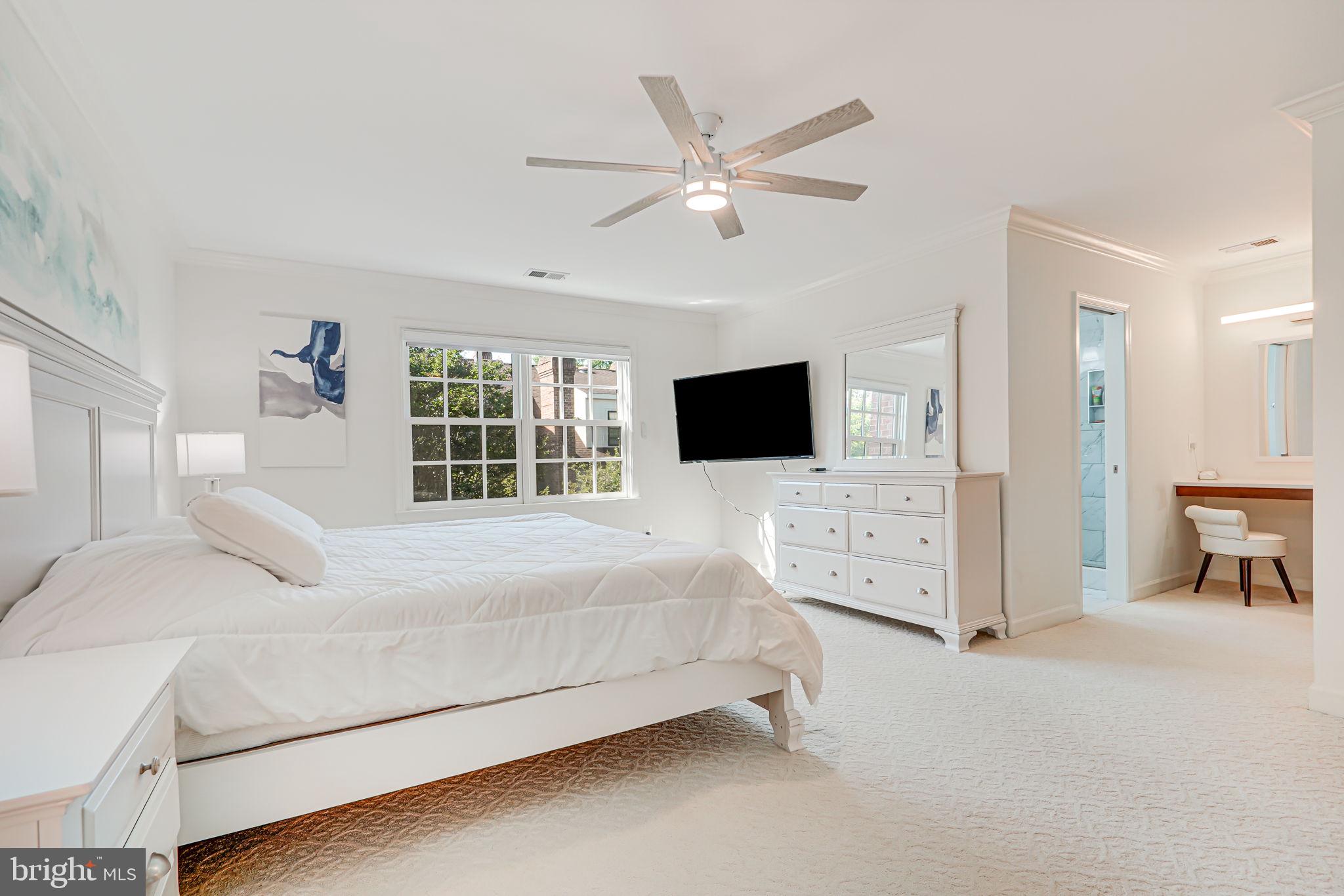 Real estate listing preview #24