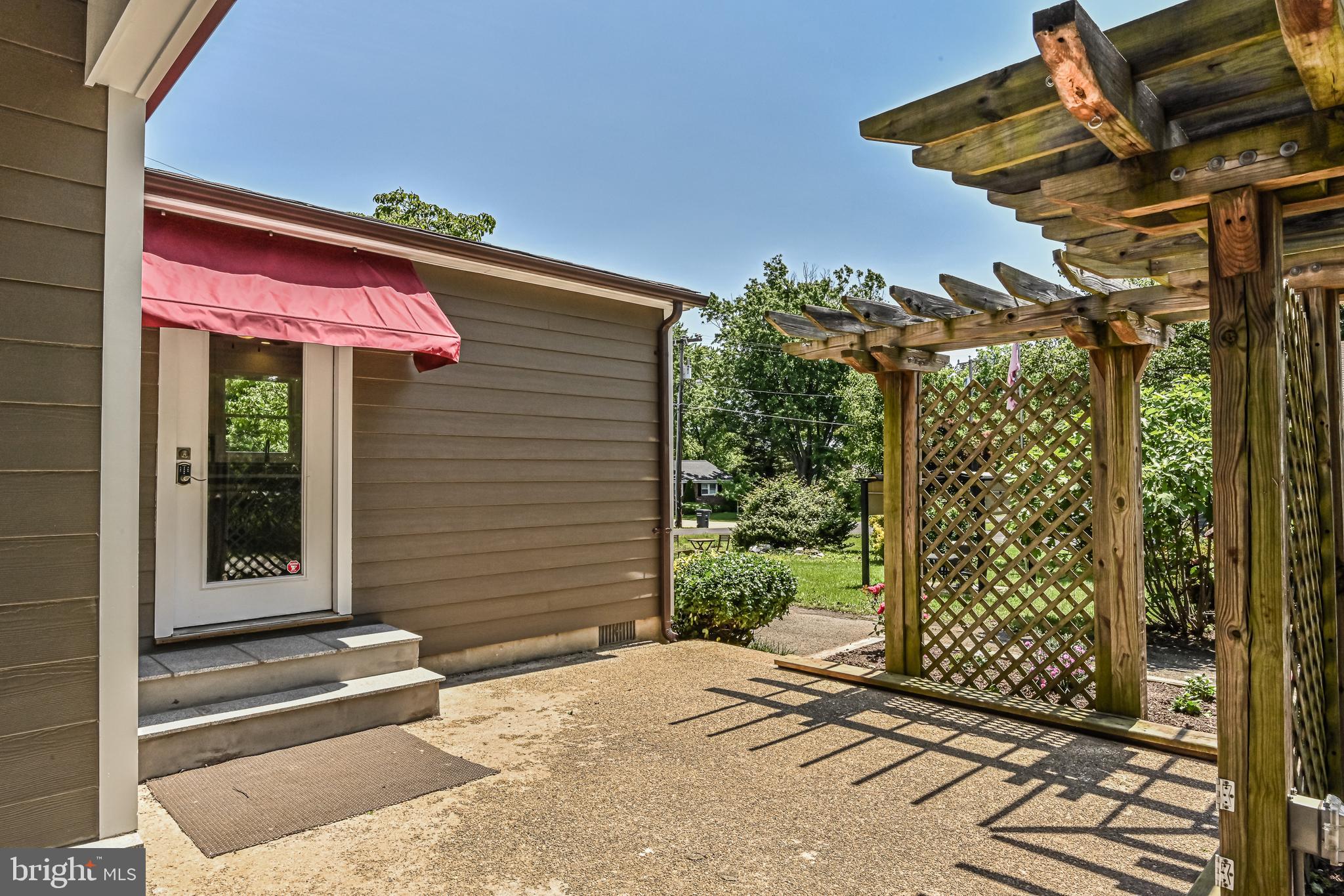 Real estate listing preview #64