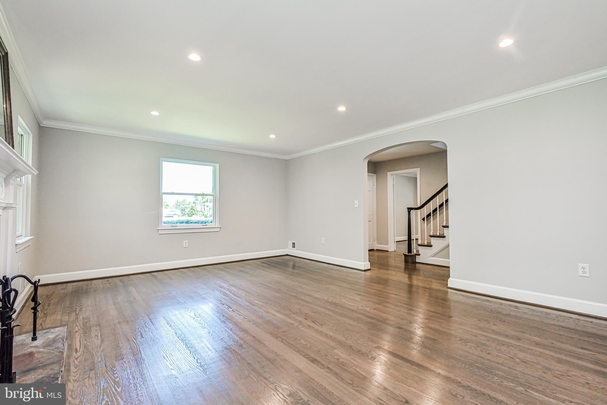 Real estate listing preview #12