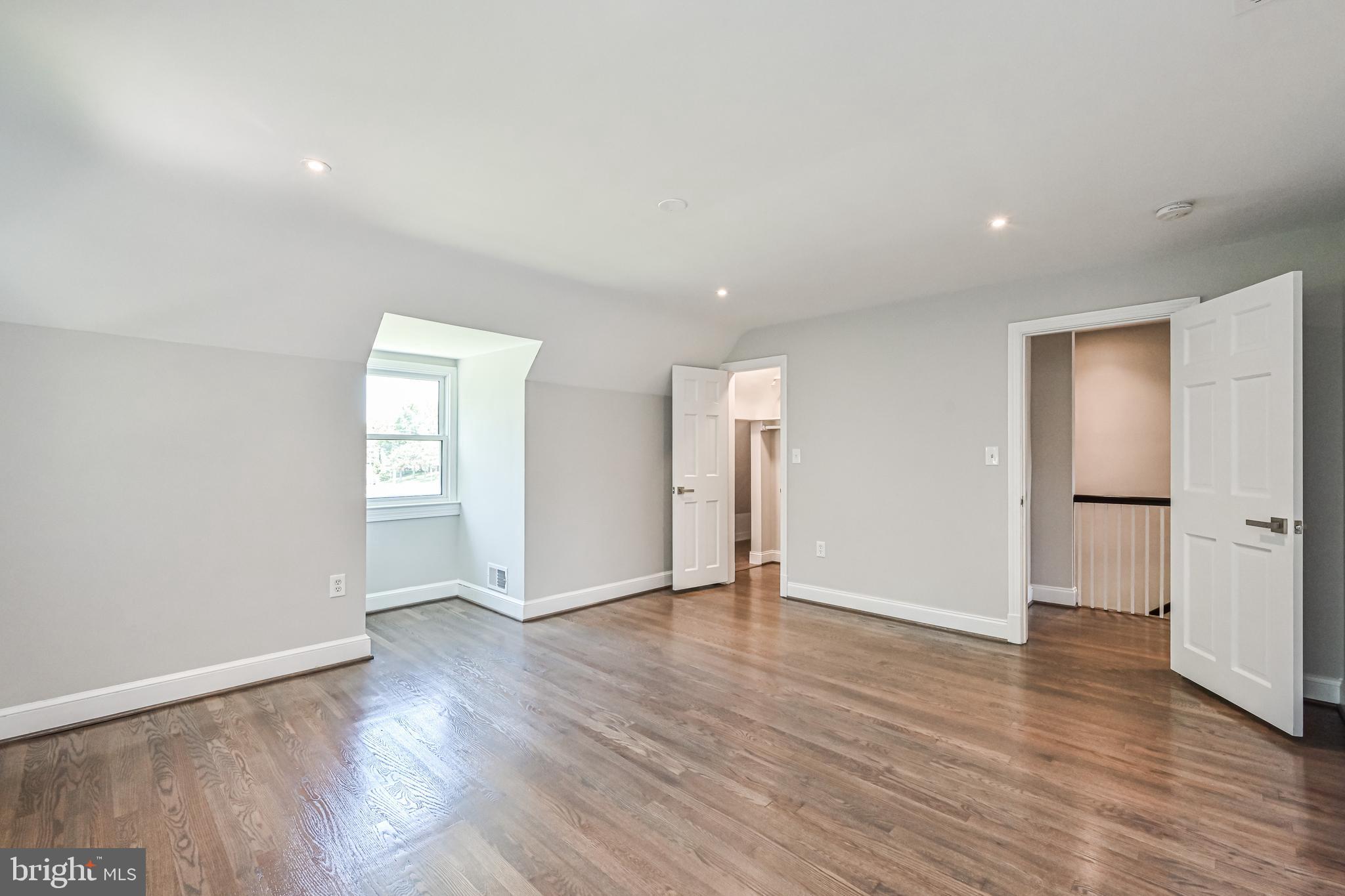 Real estate listing preview #49