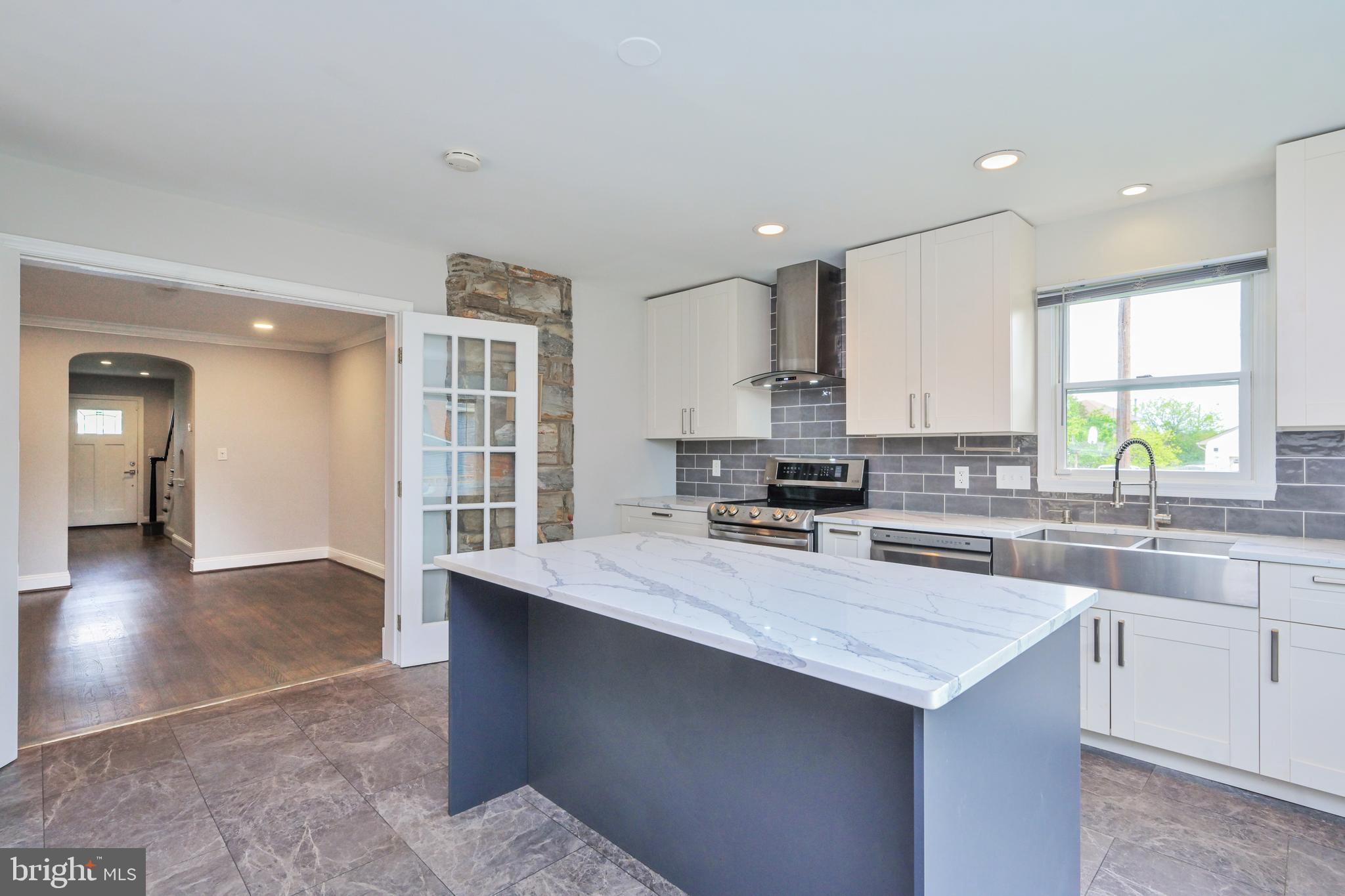 Real estate listing preview #106