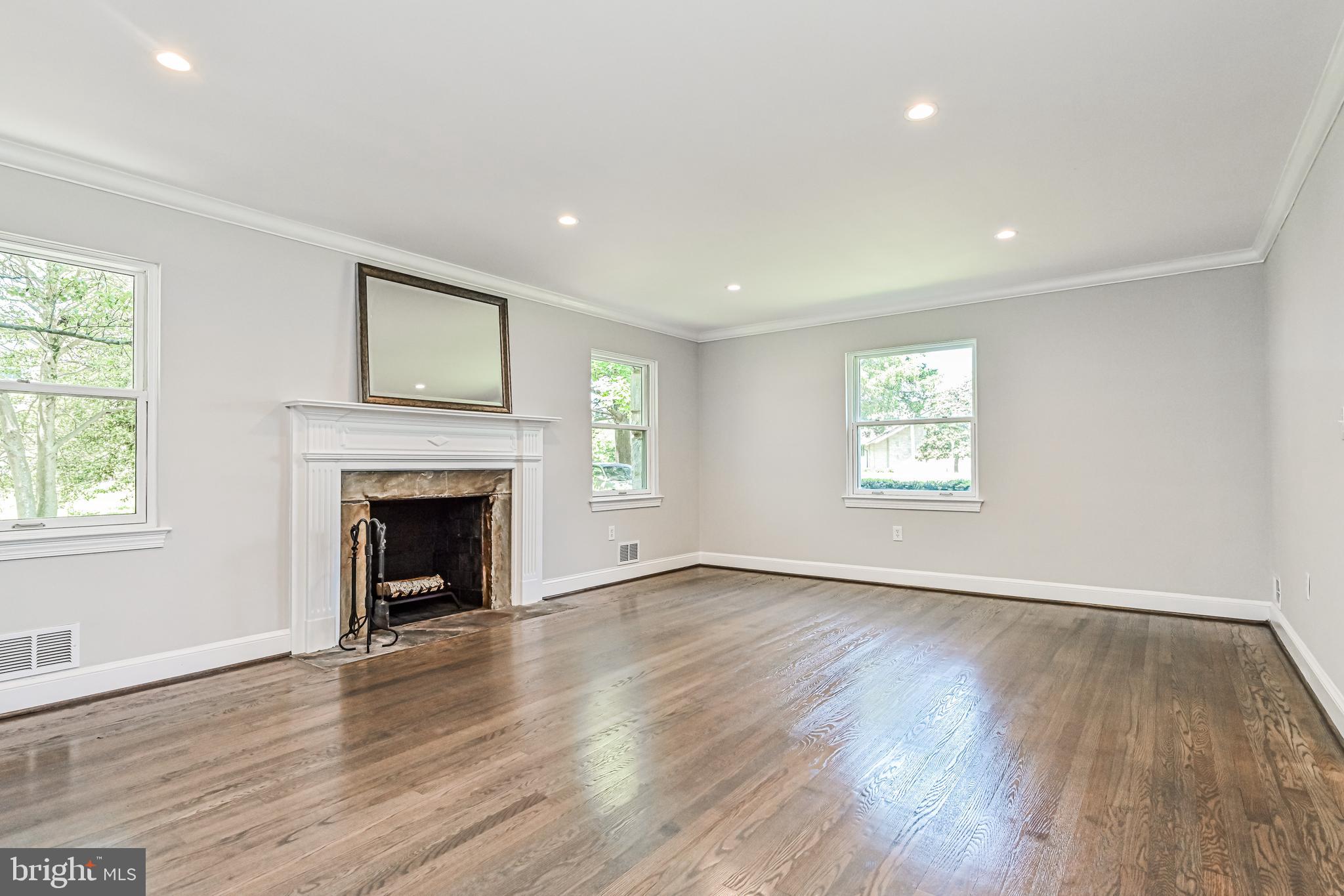 Real estate listing preview #10