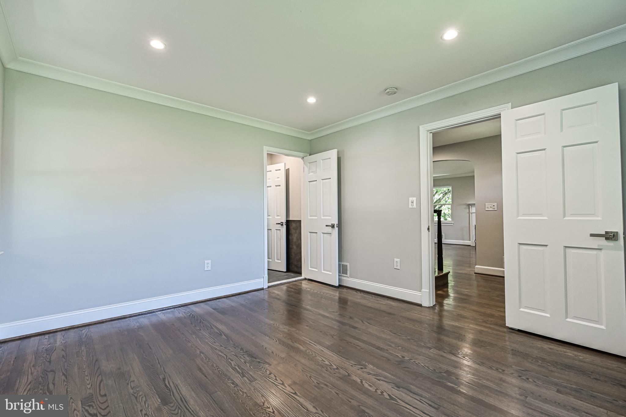 Real estate listing preview #15