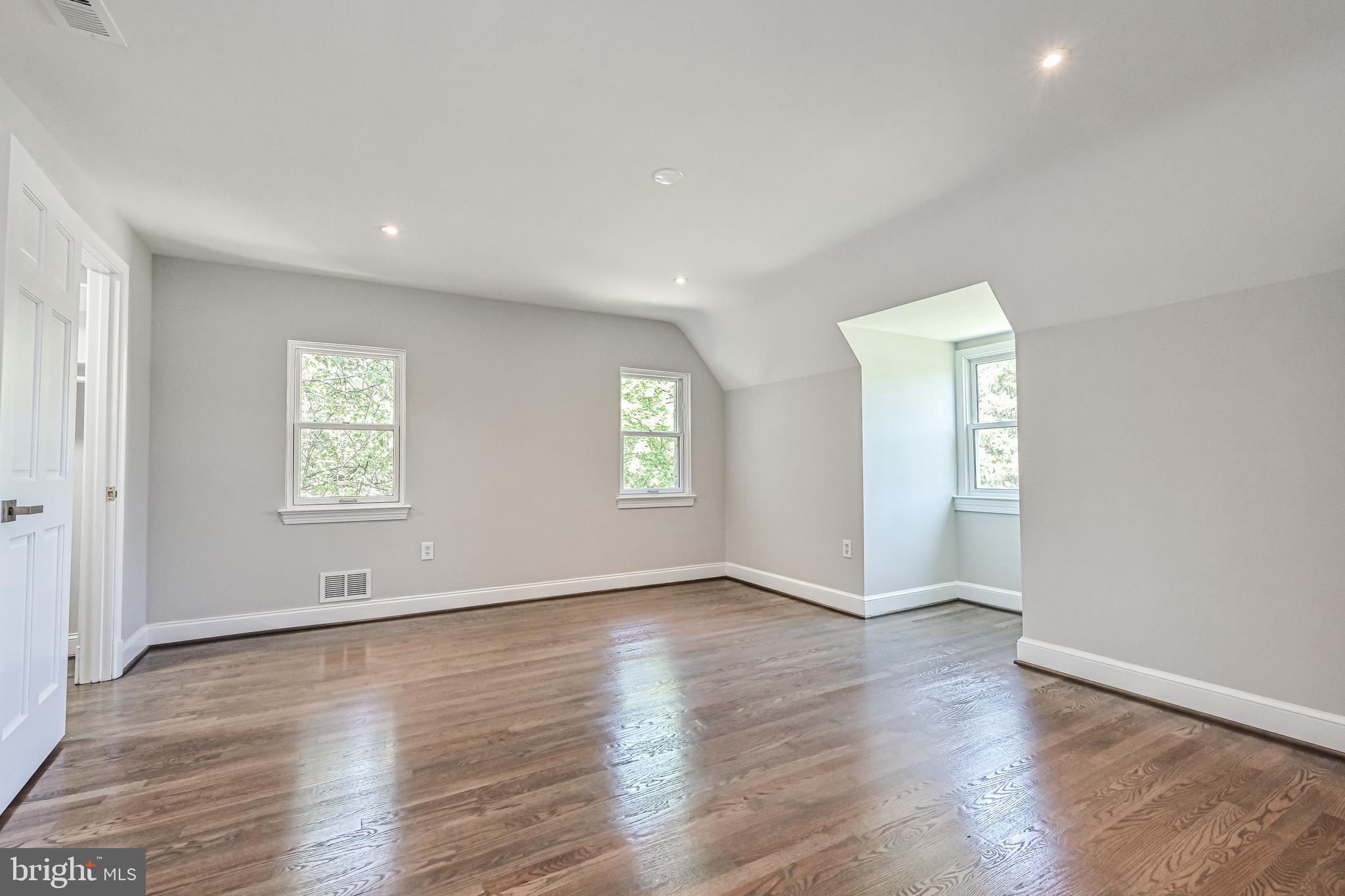 Real estate listing preview #50