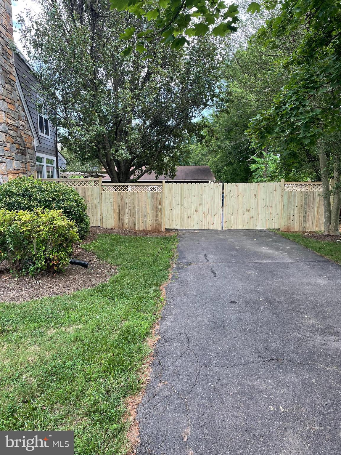 Real estate listing preview #8