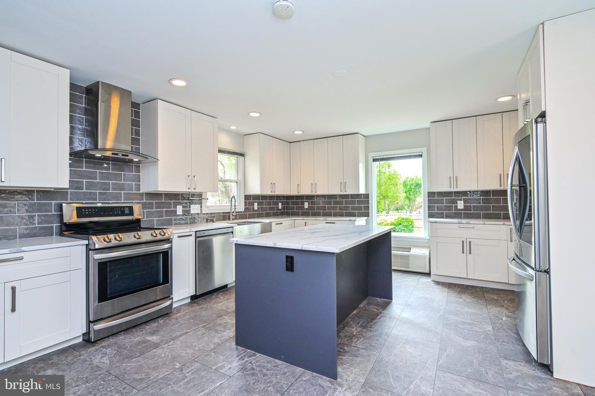 Real estate listing preview #101