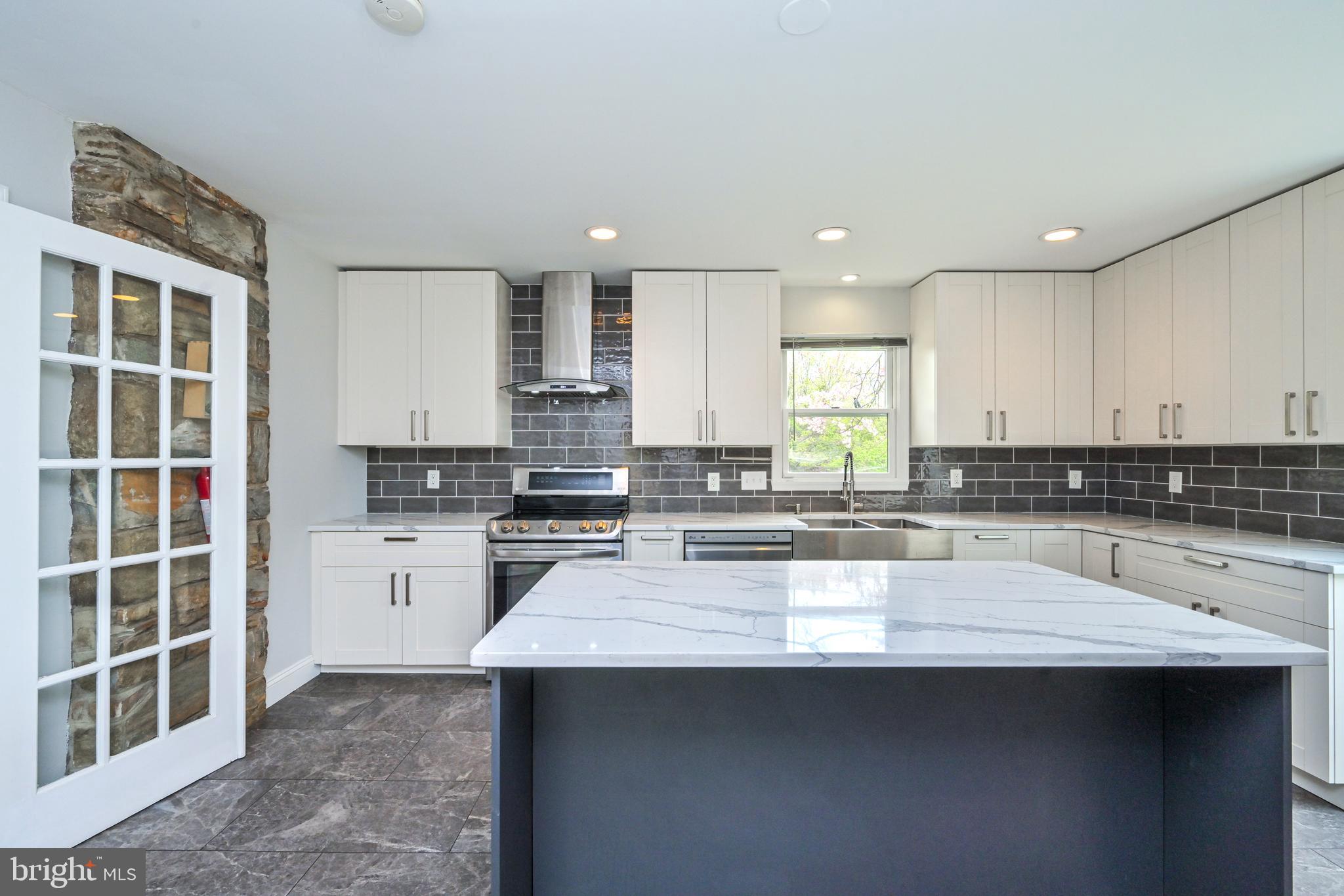 Real estate listing preview #107