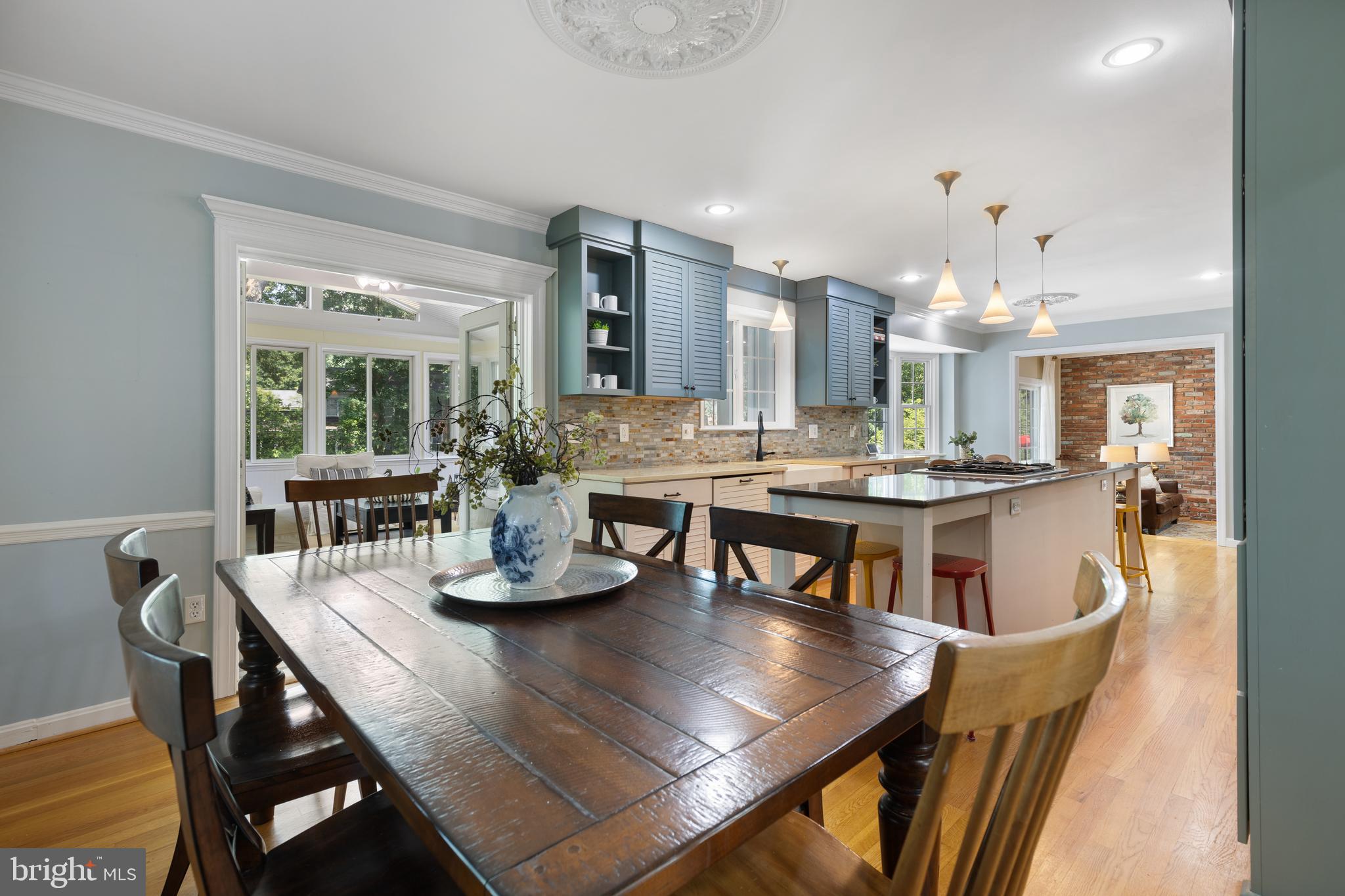 Real estate listing preview #17