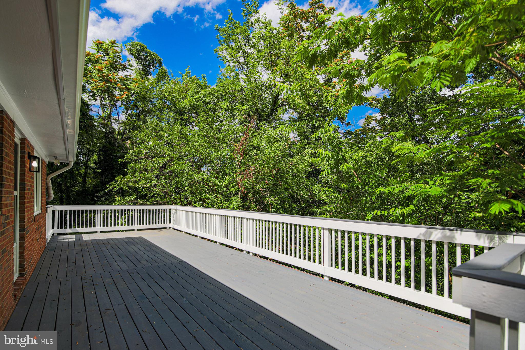 Real estate listing preview #24