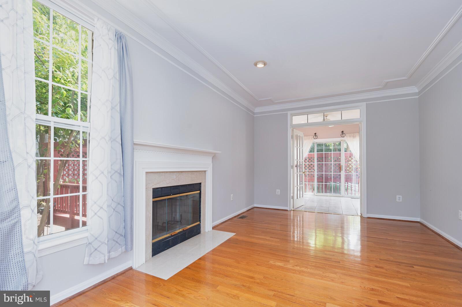 Real estate listing preview #4