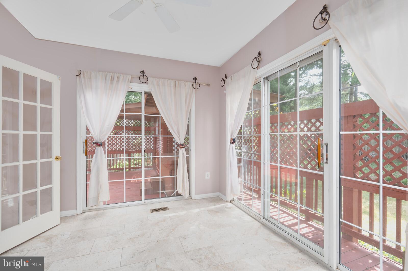 Real estate listing preview #16